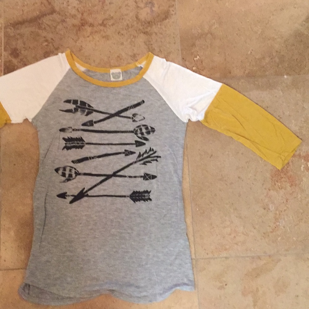Gray-gold- creme top with feathered arrows